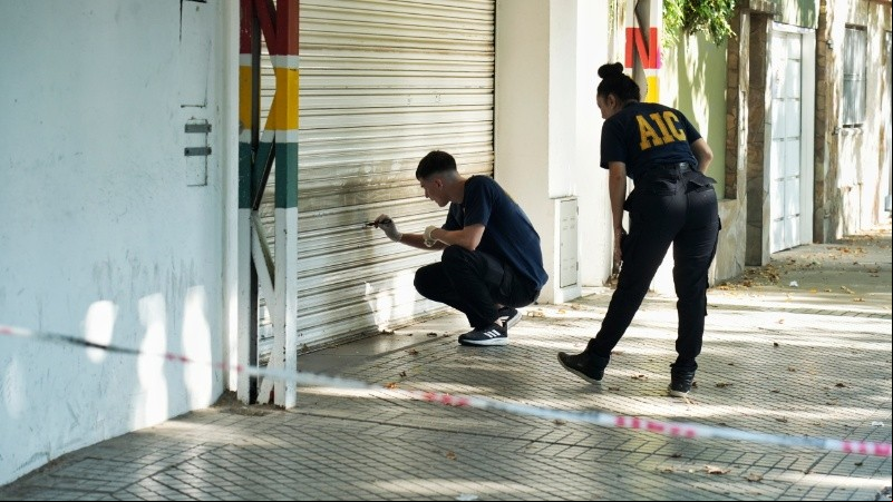 El ataque al supermercado de Lavalle al 2500 ocurrió en la madrugada de este jueves. 