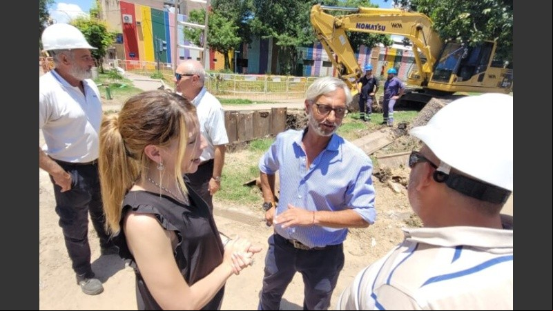 La presidenta de Aguas, Anahí Rodríguez, recorre obras.