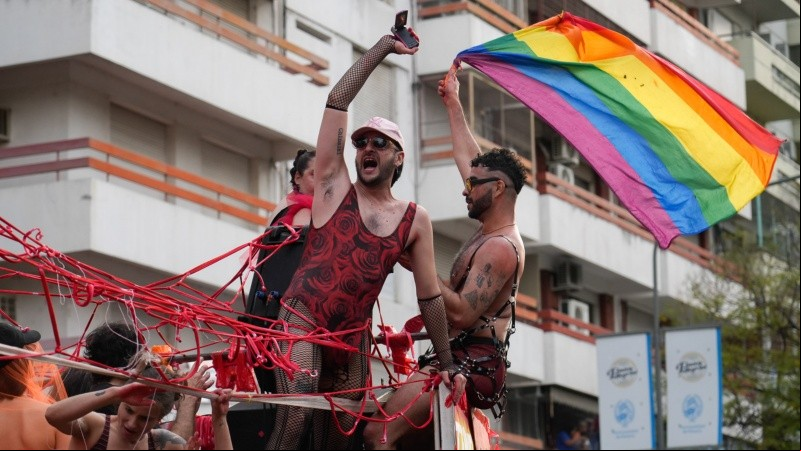 Una nueva Marcha del Orgullo se desplegó este sábado en Rosario.