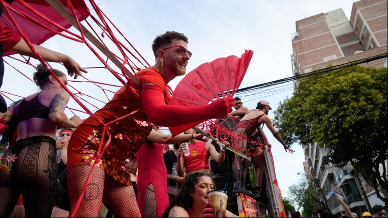 Una nueva Marcha del Orgullo se desplegó este sábado en Rosario.