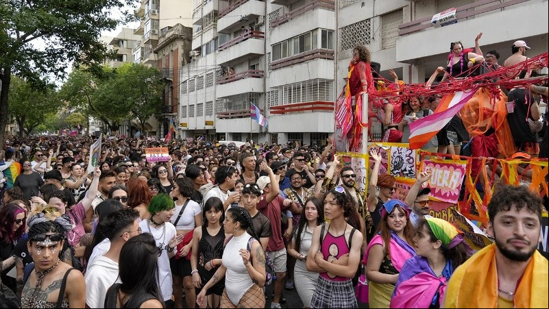 Una nueva Marcha del Orgullo se desplegó este sábado en Rosario.