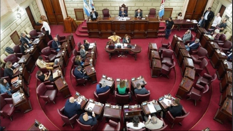 Bajo esta ley, cualquier interesado en realizar una contratación con en Estado acreditará no tener antecedentes.