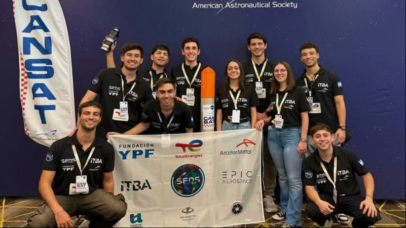 Un equipo de estudiantes argentinos ganó un destacado certamen internacional de ingeniería aeroespacial.